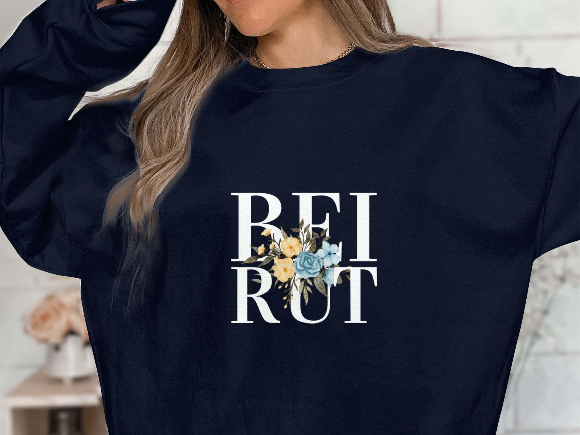 Flowers in Beirut Crewneck Sweatshirt - Sweatshirt - Middle Shark